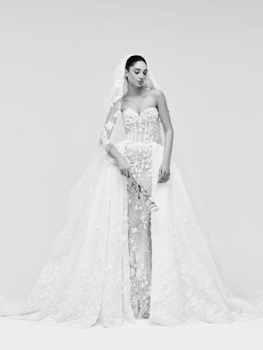 Carousel post from lelitebridal.