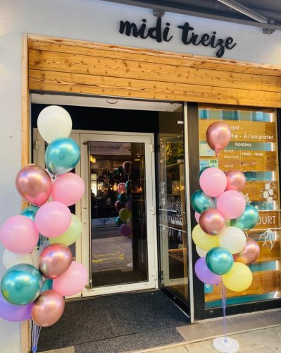 Carousel post from miditreizepontarlier.