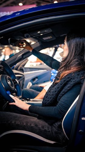 Video post from salonautolyon.