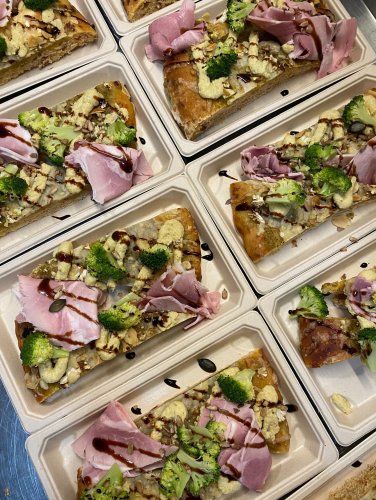 Carousel post from miditreizepontarlier.