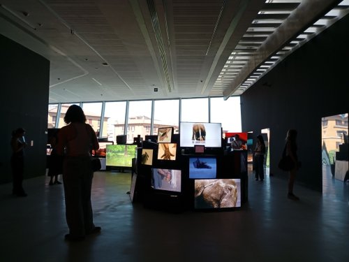 Carousel post from aur_arts.