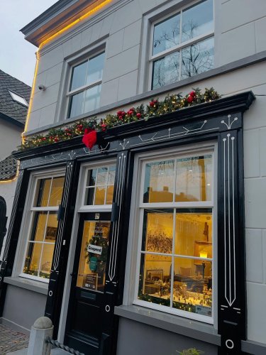 Carousel post from visitoirschot.