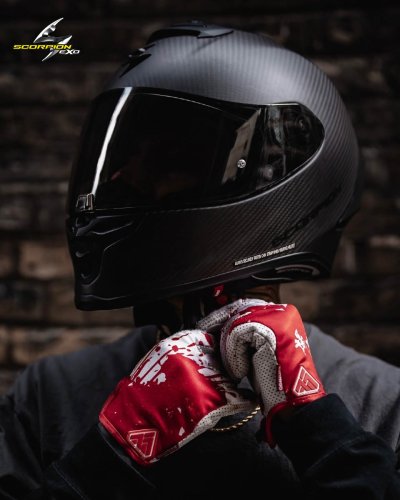 Photo post from motomax.