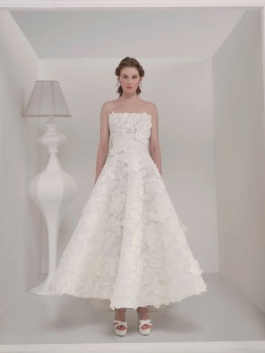 Carousel post from jolibride.