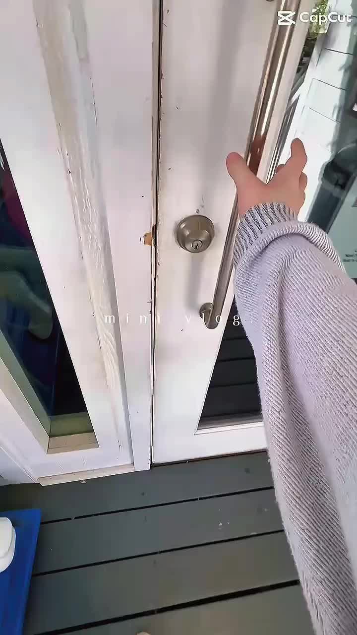 Video post from heysugarcandystore.