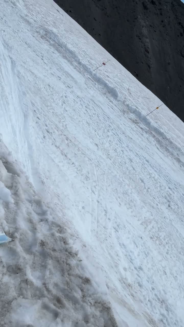 Video post from gnusnowboards.