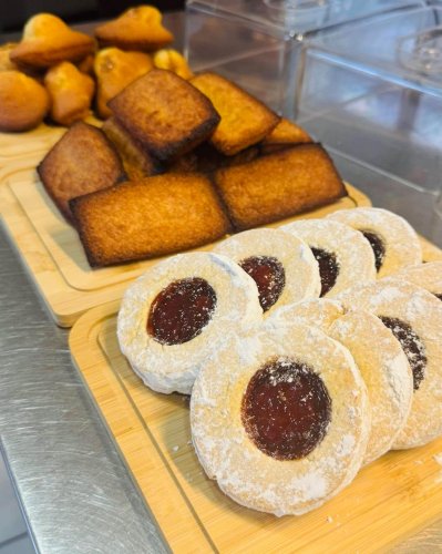 Carousel post from miditreizepontarlier.