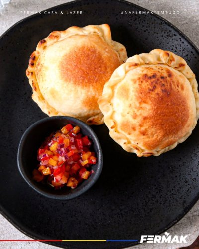 Carousel post from fermakoficial.