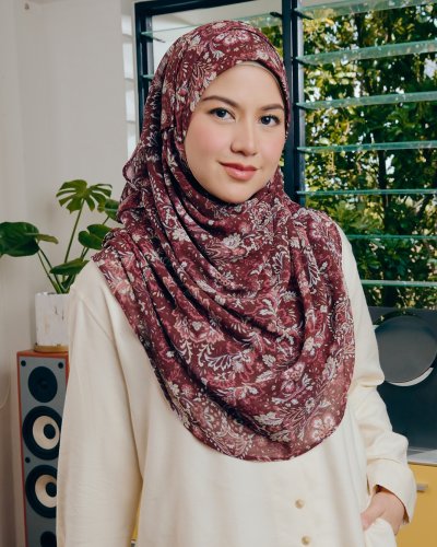 Carousel post from galeriariani.