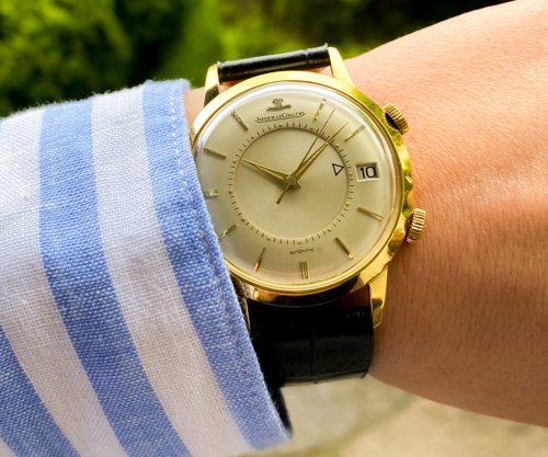 Carousel post from schoenesammleruhren.