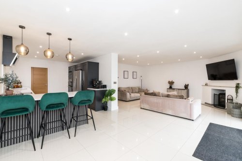 Carousel post from reganhallworth.