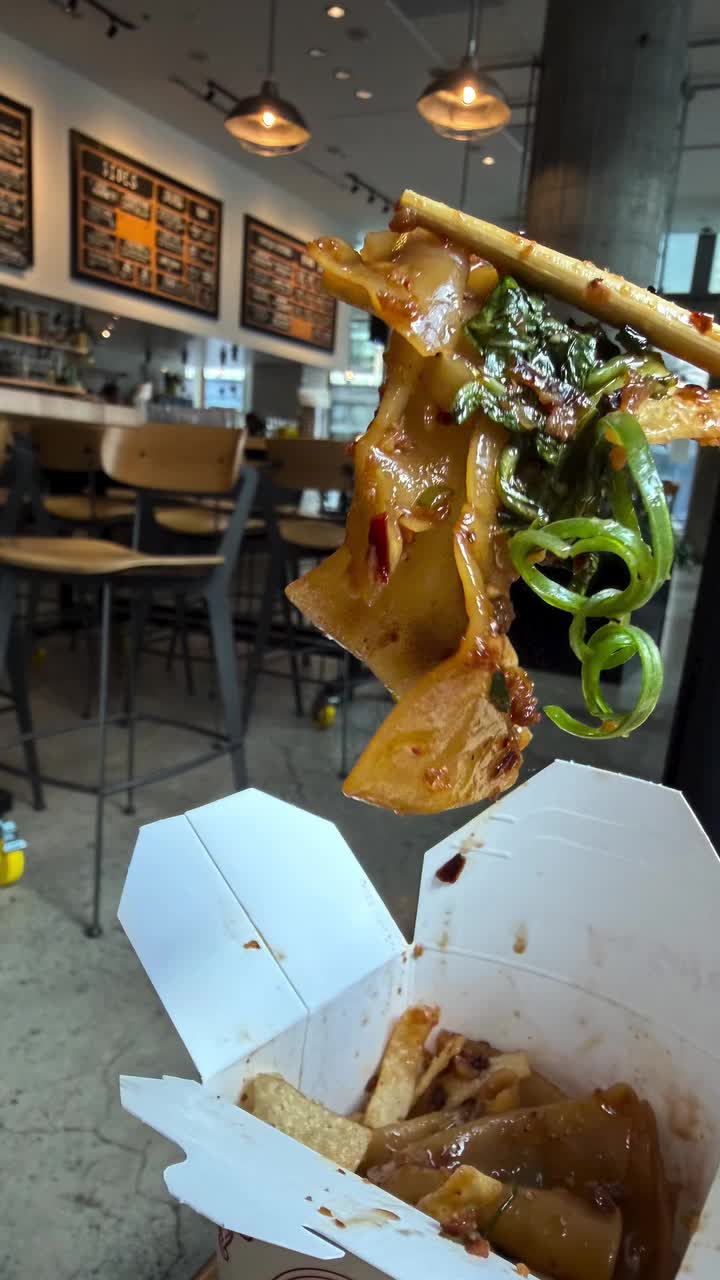 Video post from bigpinkpdx.