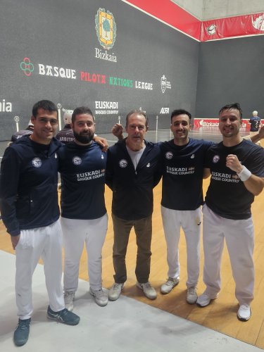 Photo post from pelotavascachile.