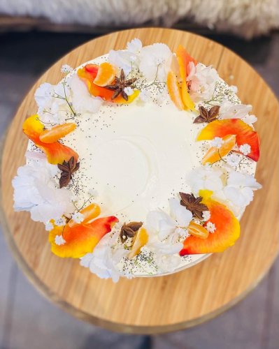 Carousel post from miditreizepontarlier.