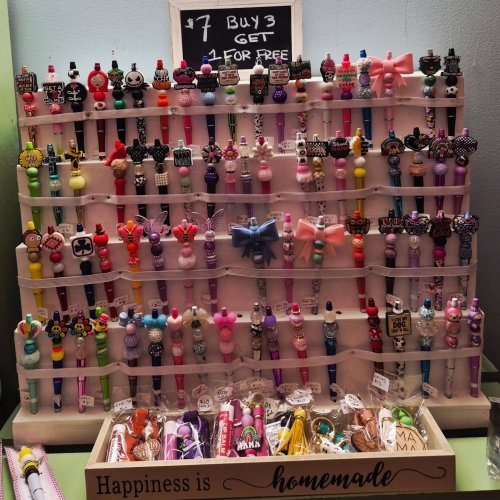 Carousel post from niftygiftynorfolk.