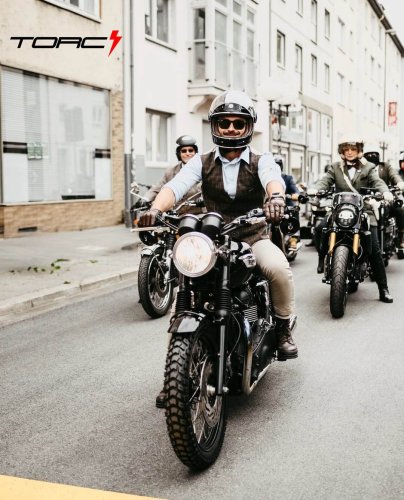 Photo post from motomax.