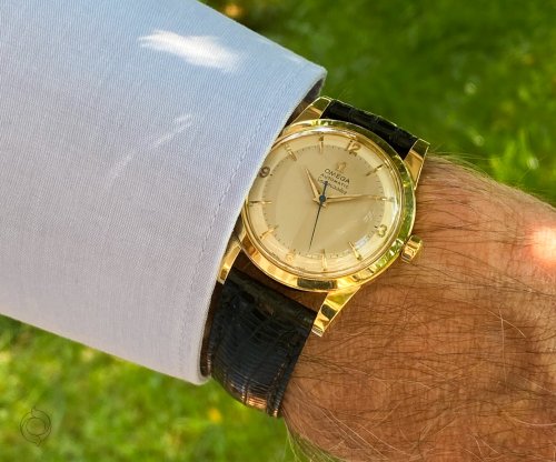 Carousel post from schoenesammleruhren.