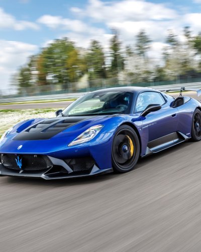 Carousel post from salonautolyon.