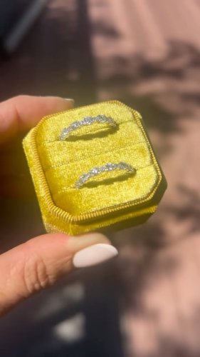 Video post from annelizabethjewelry.