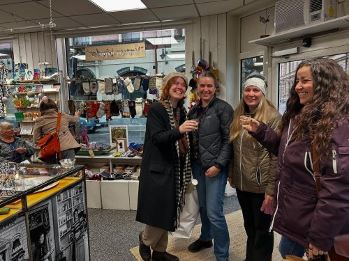 Carousel post from madeinmedelpad.