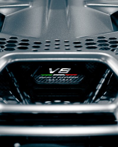 Carousel post from salonautolyon.