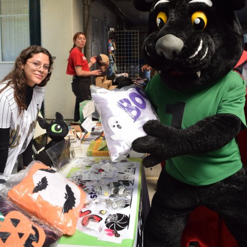 Carousel post from murci_uami.