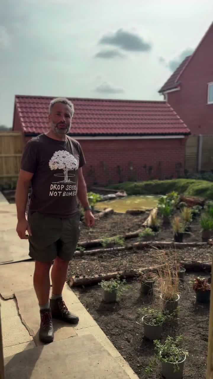 Video post from alliumgardeners.