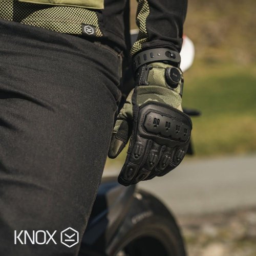 Photo post from motomax.