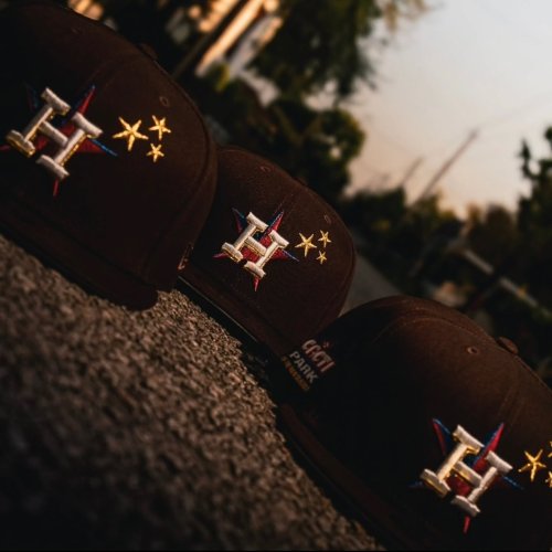 Carousel post from exclusive.fitted.