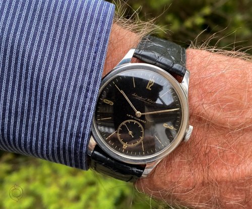 Carousel post from schoenesammleruhren.