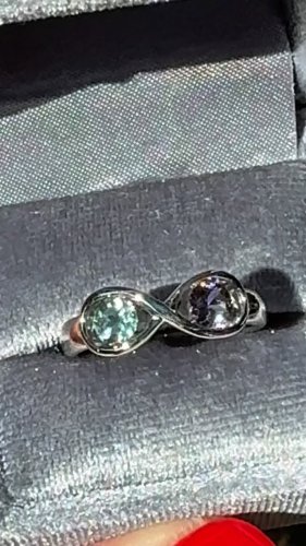 Video post from annelizabethjewelry.