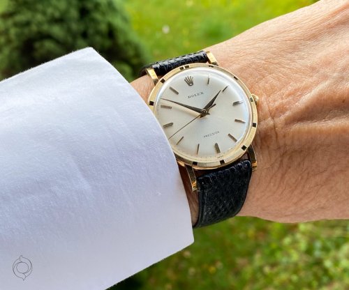 Carousel post from schoenesammleruhren.