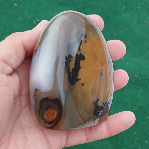 Carousel post from lemondemagiquedescristaux.