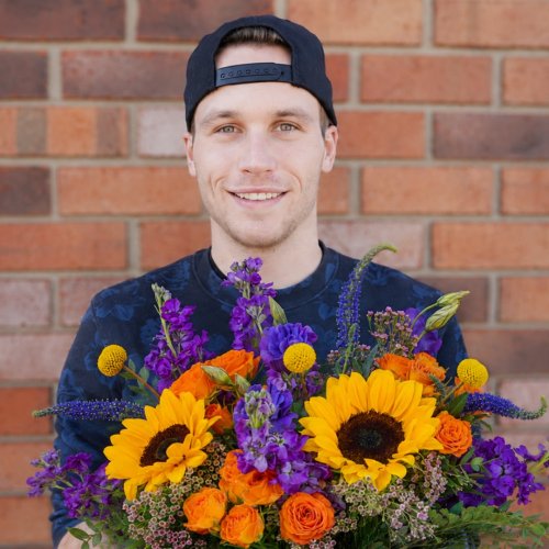 Photo post from thefamilyflowers.