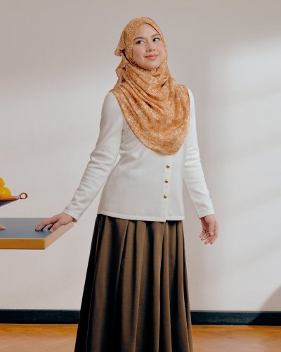 Carousel post from galeriariani.