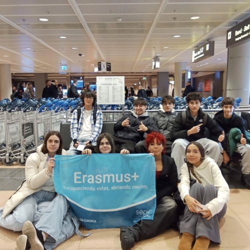 Carousel post from ellacuriazurbaranbhi.