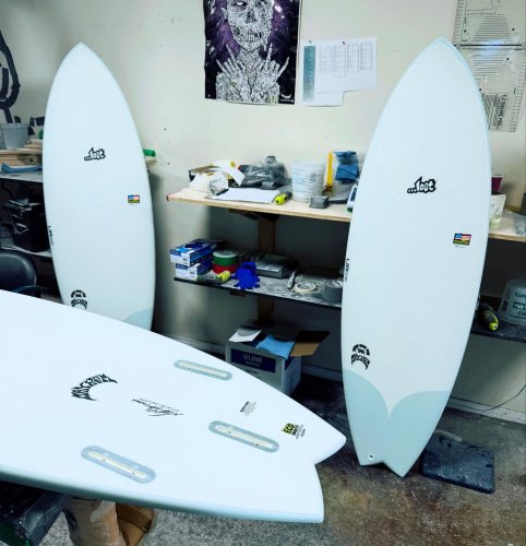 Carousel post from libtechsurf.