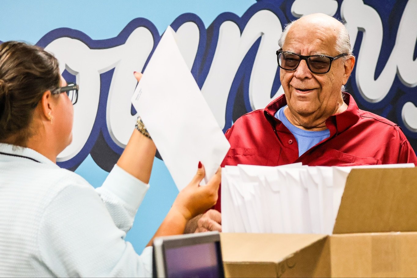 Carousel post from uscbsandsharks.