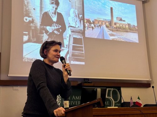 Carousel post from aur_arts.