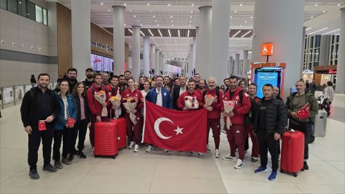 Carousel post from turkiyemasatenisifederasyonu.