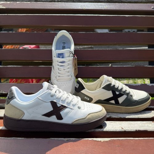 Carousel post from almareafootwear.