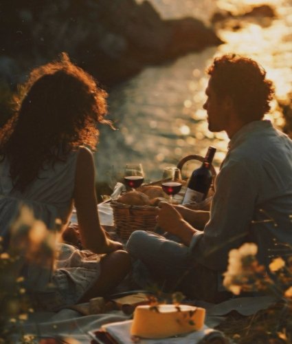 Carousel post from clubdvin.