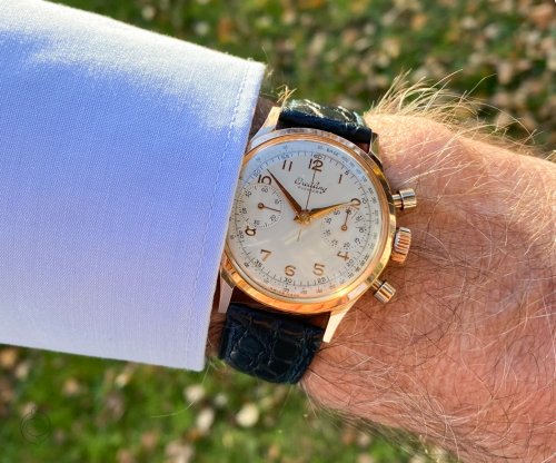 Carousel post from schoenesammleruhren.