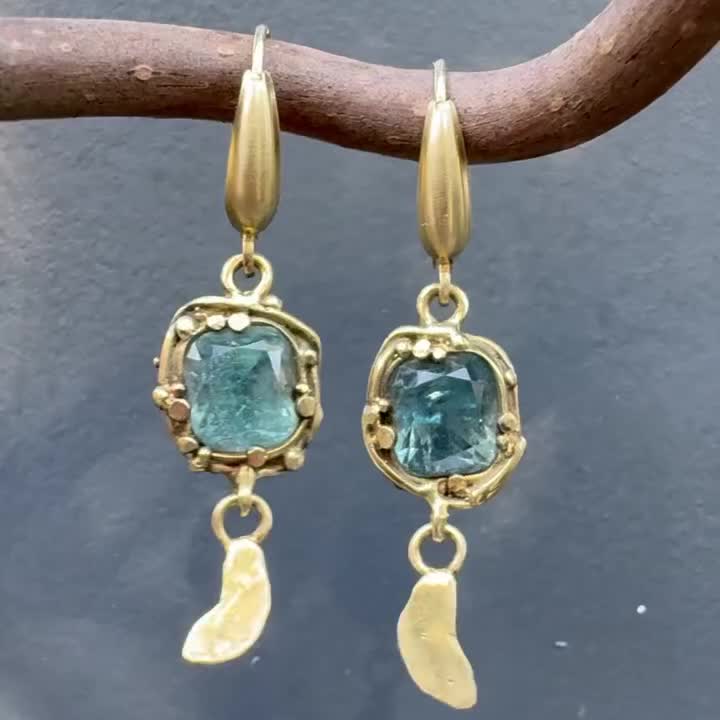 Carousel post from sylviemajerova.