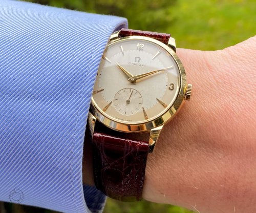 Carousel post from schoenesammleruhren.