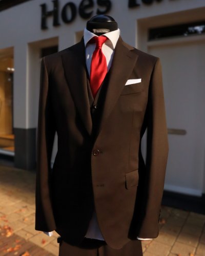 Carousel post from hoestailors.