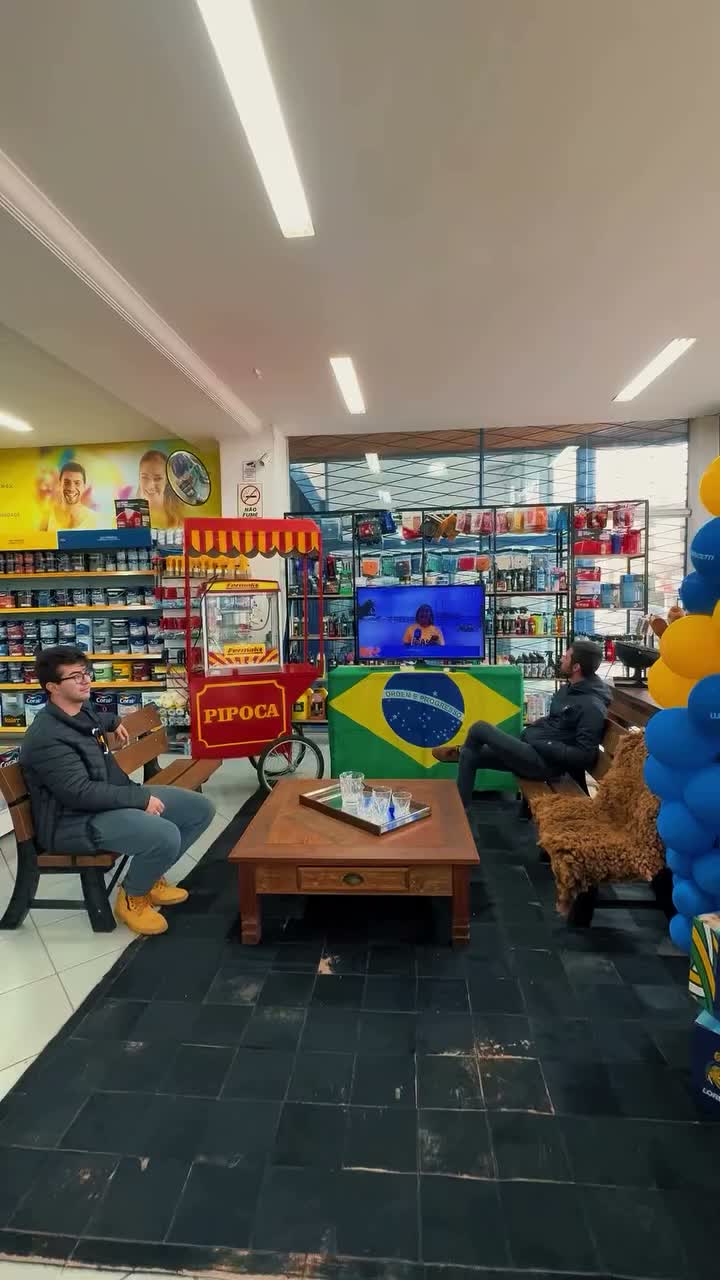 Video post from fermakoficial.