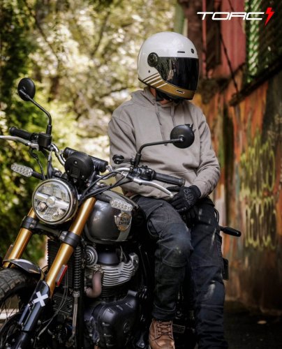 Photo post from motomax.