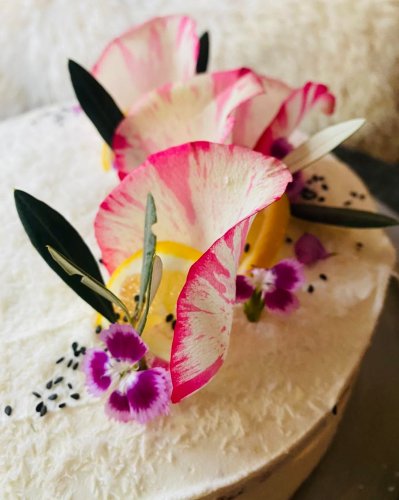 Carousel post from miditreizepontarlier.