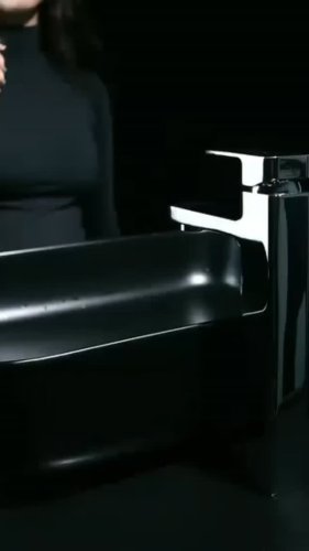 Video post from fermakoficial.